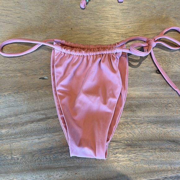 Palm underwire bikini top and bottom - Picture 7 of 8